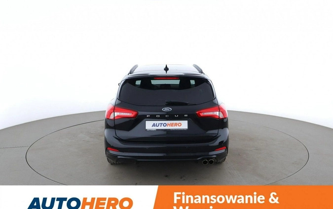 Ford Focus cena 65000 przebieg: 157524, rok produkcji 2018 z Zakroczym małe 352